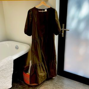 H&M Midi Bloggers Fav dress size Medium